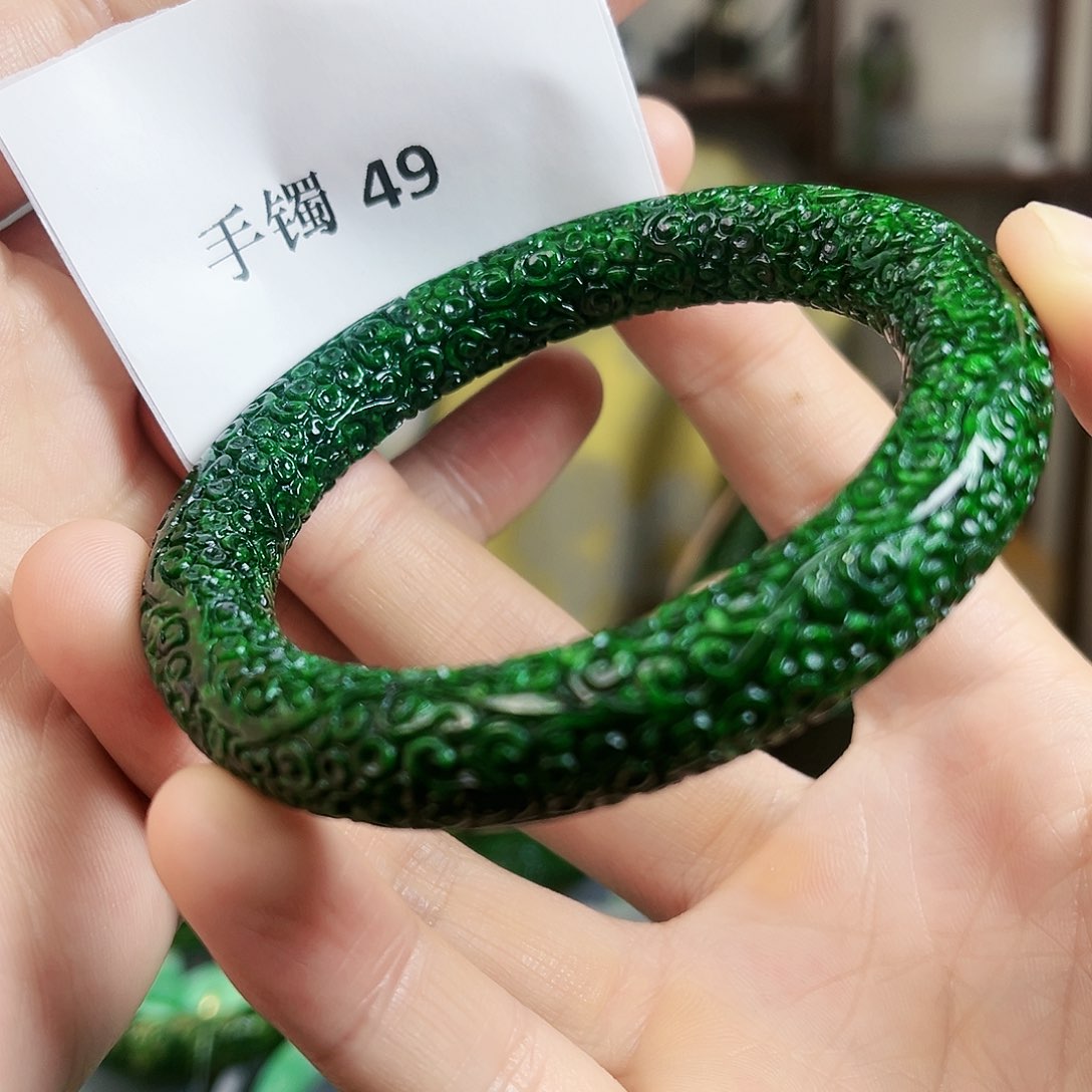 翡翠手镯未镶嵌手镯58.9
