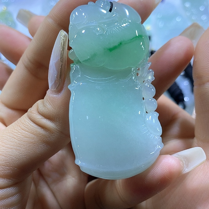 翡翠颈饰未镶嵌天然翡翠A货吊坠