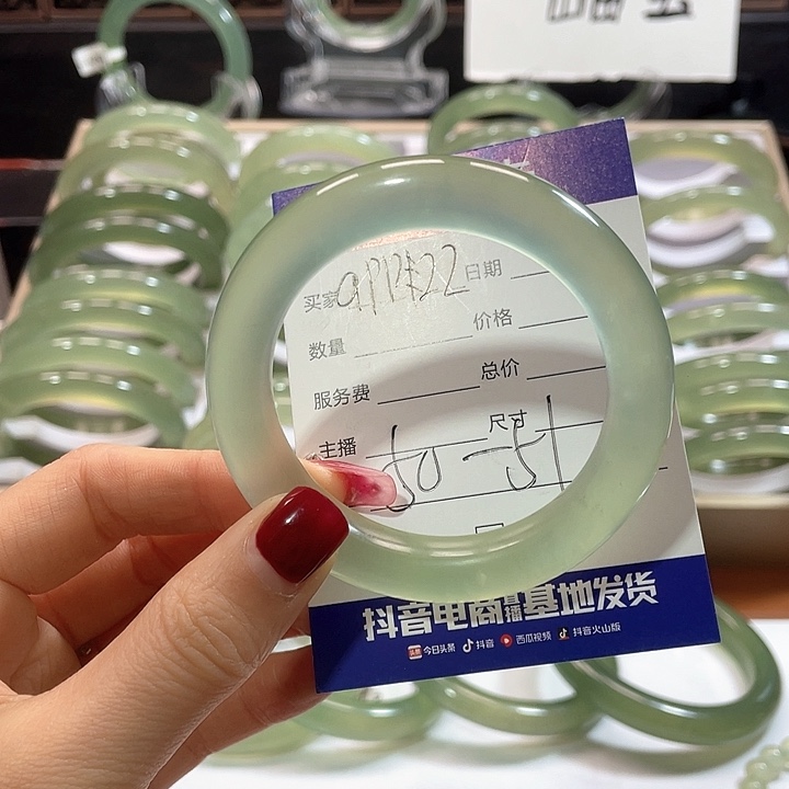 蛇纹石玉手镯未镶嵌小*呀