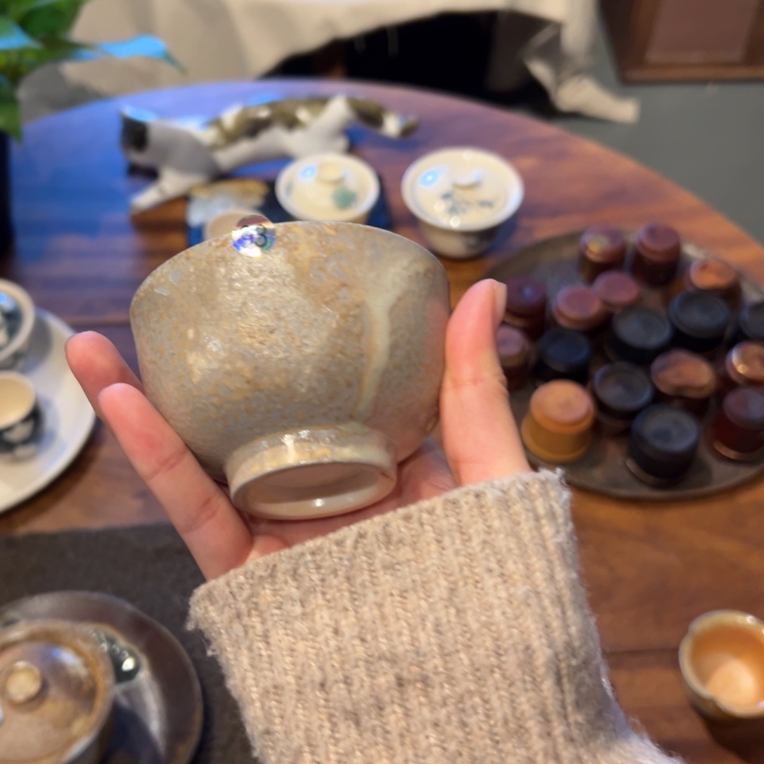 微瑕陶瓷。      陶瓷。     