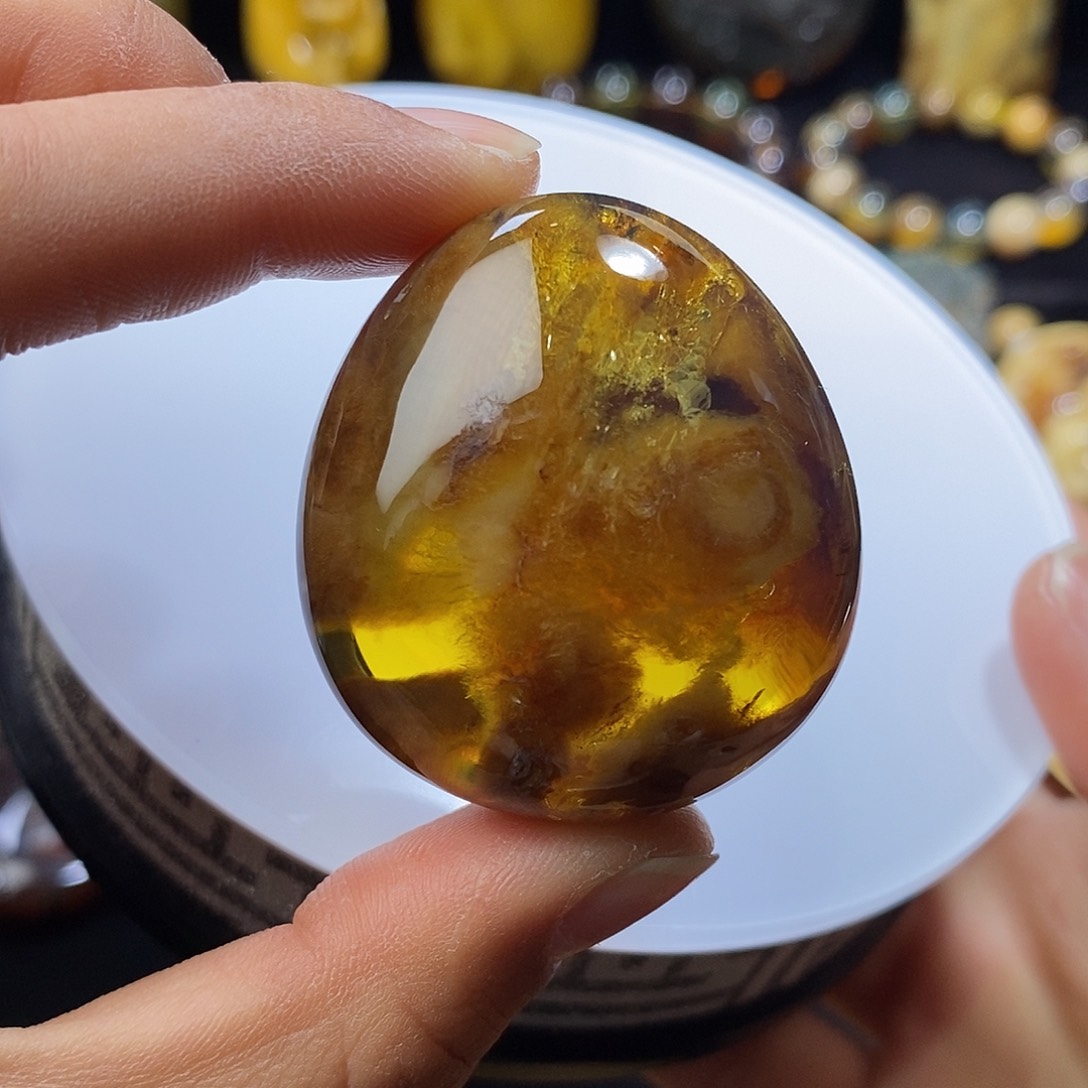 琥珀颈饰未镶嵌23克