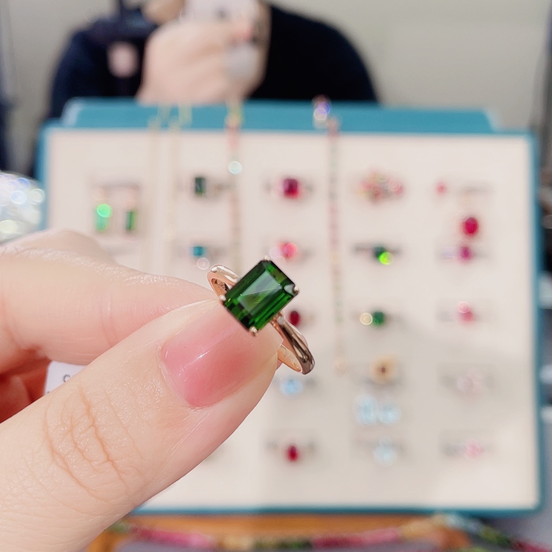 碧玺碧玺戒指18K金镶嵌