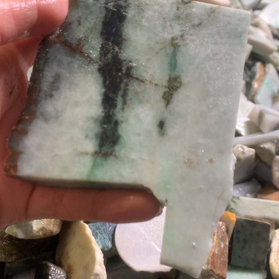 翡翠颈饰未镶嵌缅甸翡翠