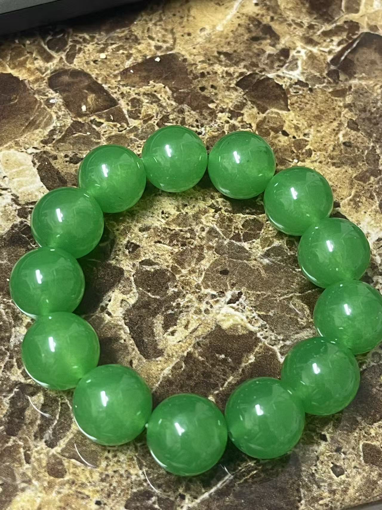 翠绿色16mm手链气质时尚