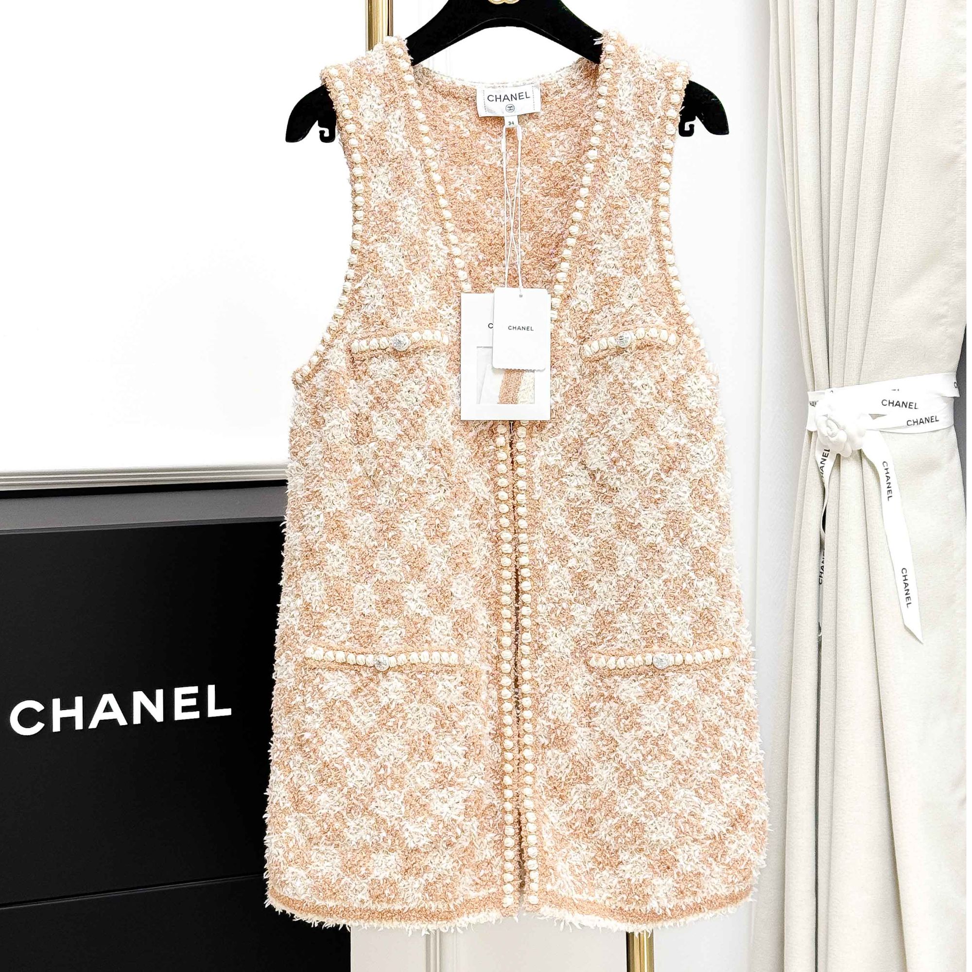 99新 Chanel/香奈儿  34码 橘粉色拼米白色菱格纹无袖四口袋马甲 