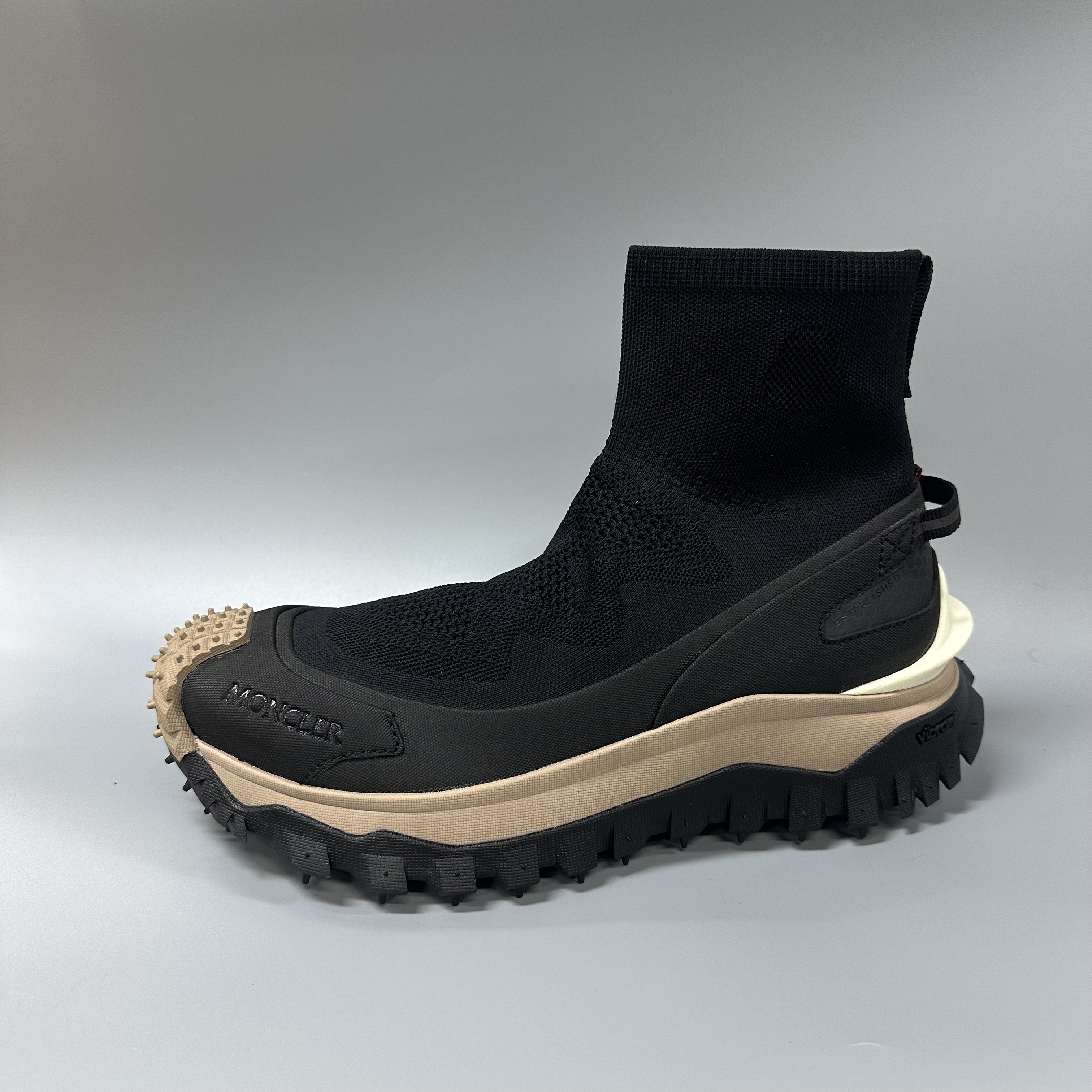 MONCLER/蒙口 mo007 黑色弹力靴 时尚百搭