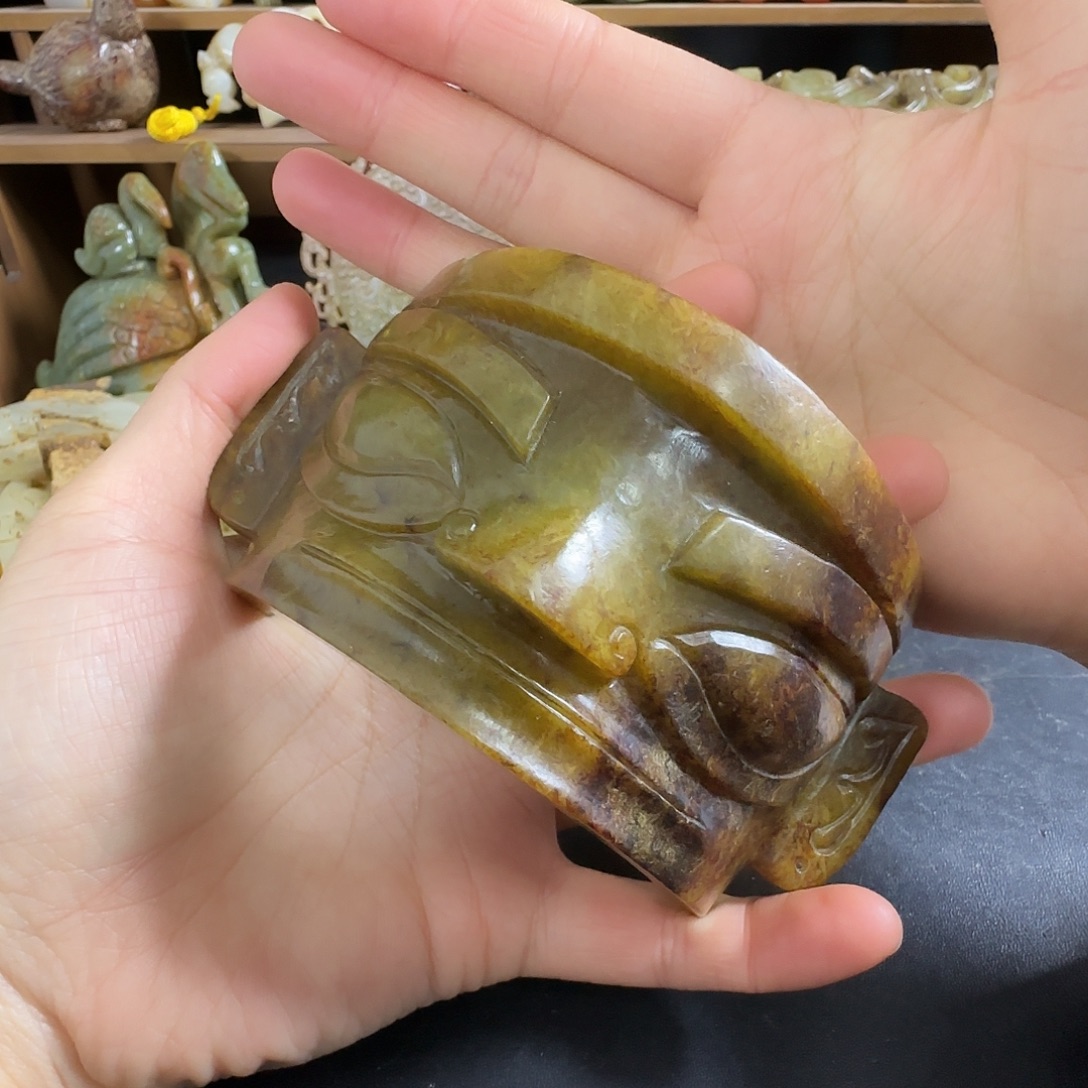 辉***和田玉未镶嵌挂件