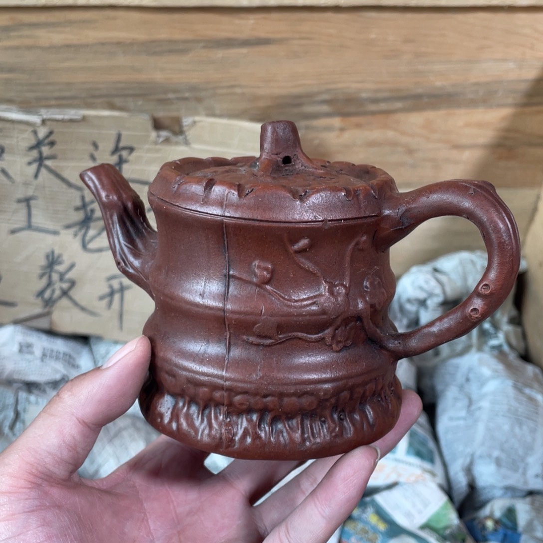 紫砂茶壶老厂紫砂壶一件。