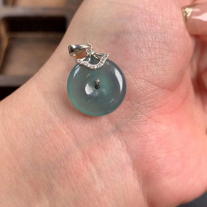 翡翠颈饰银S925镶嵌平安扣