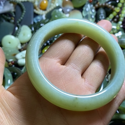 岫玉手镯未镶嵌58-59口径