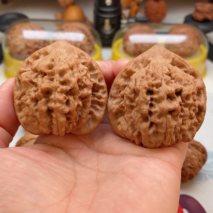 文玩核桃吊坠46官帽