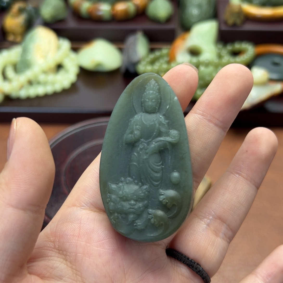 和田玉未镶嵌珠宝奇石