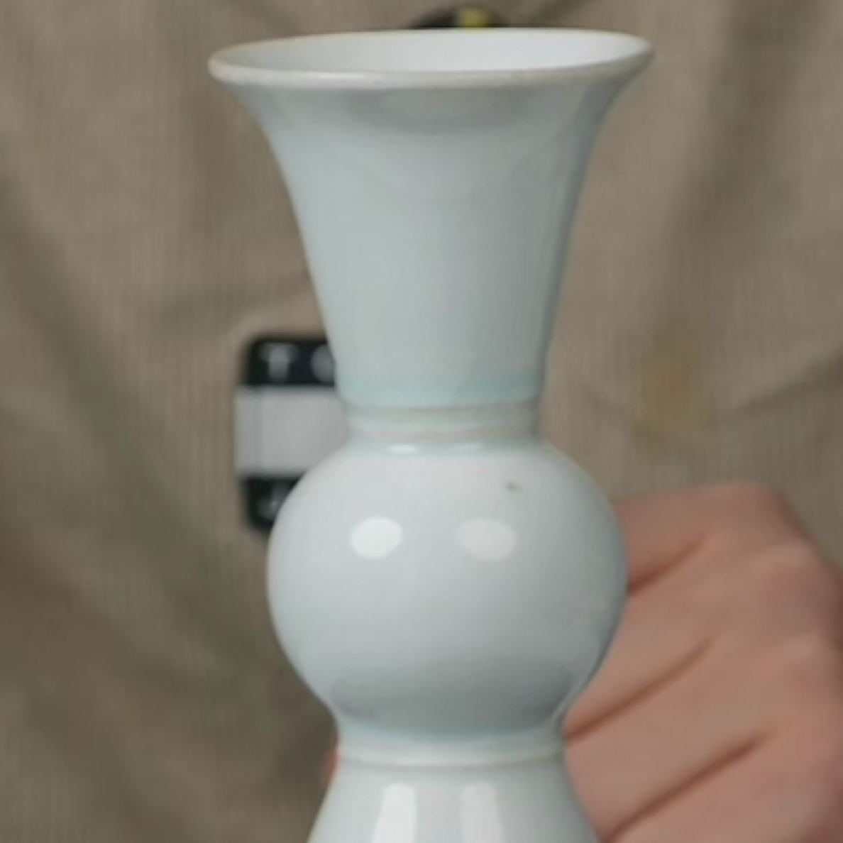 M湖田窑青白釉花觚