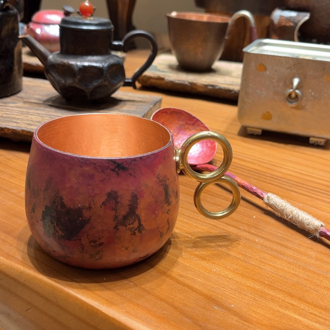 300淬火色茶杯手工锻打工艺