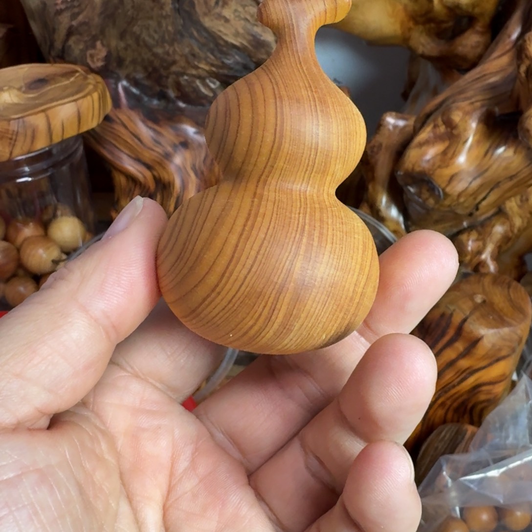 柏木（崖柏）微**间太行崖柏葫芦把件