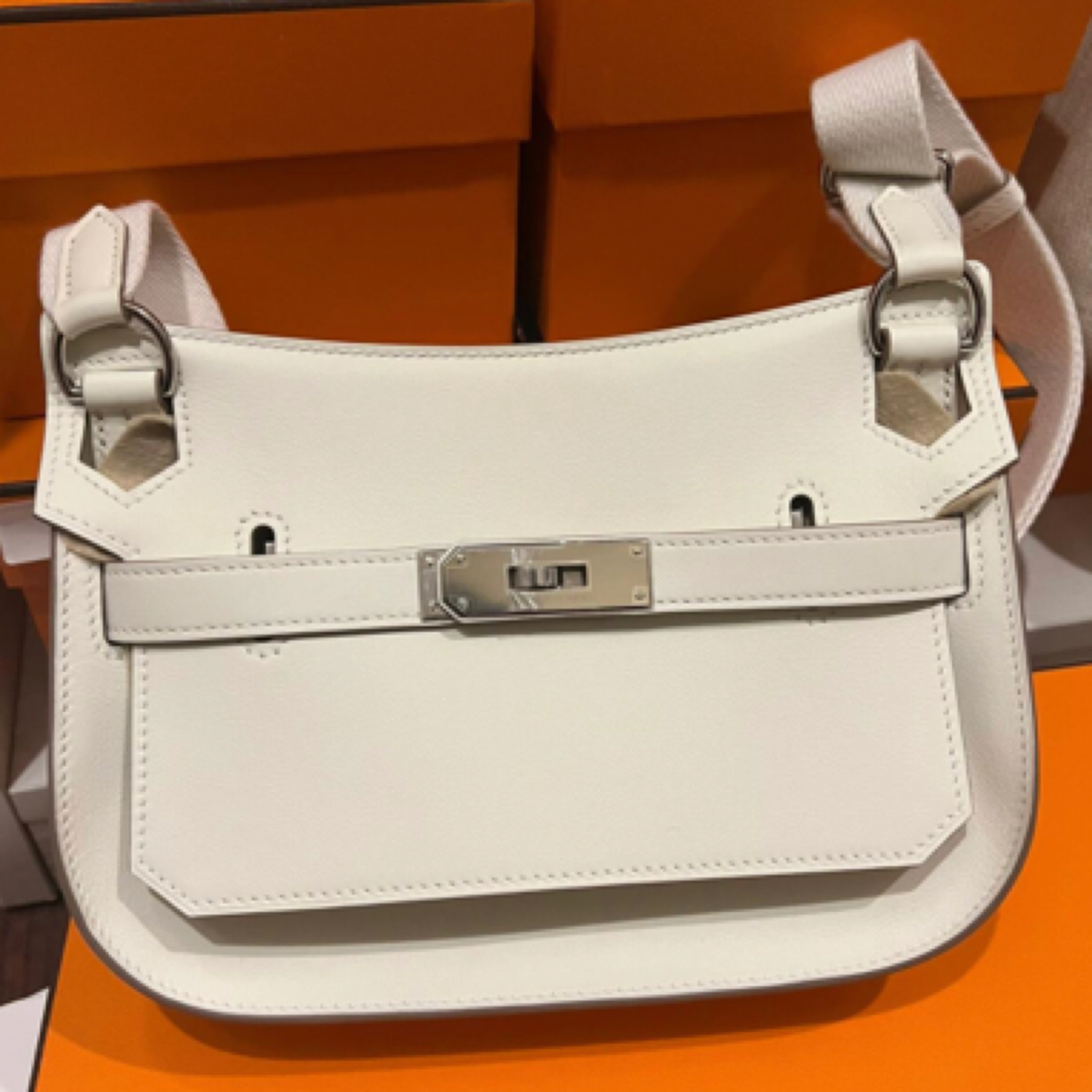 99新 Hermes/爱马仕 mini吉普赛白色银扣B单肩包8499004