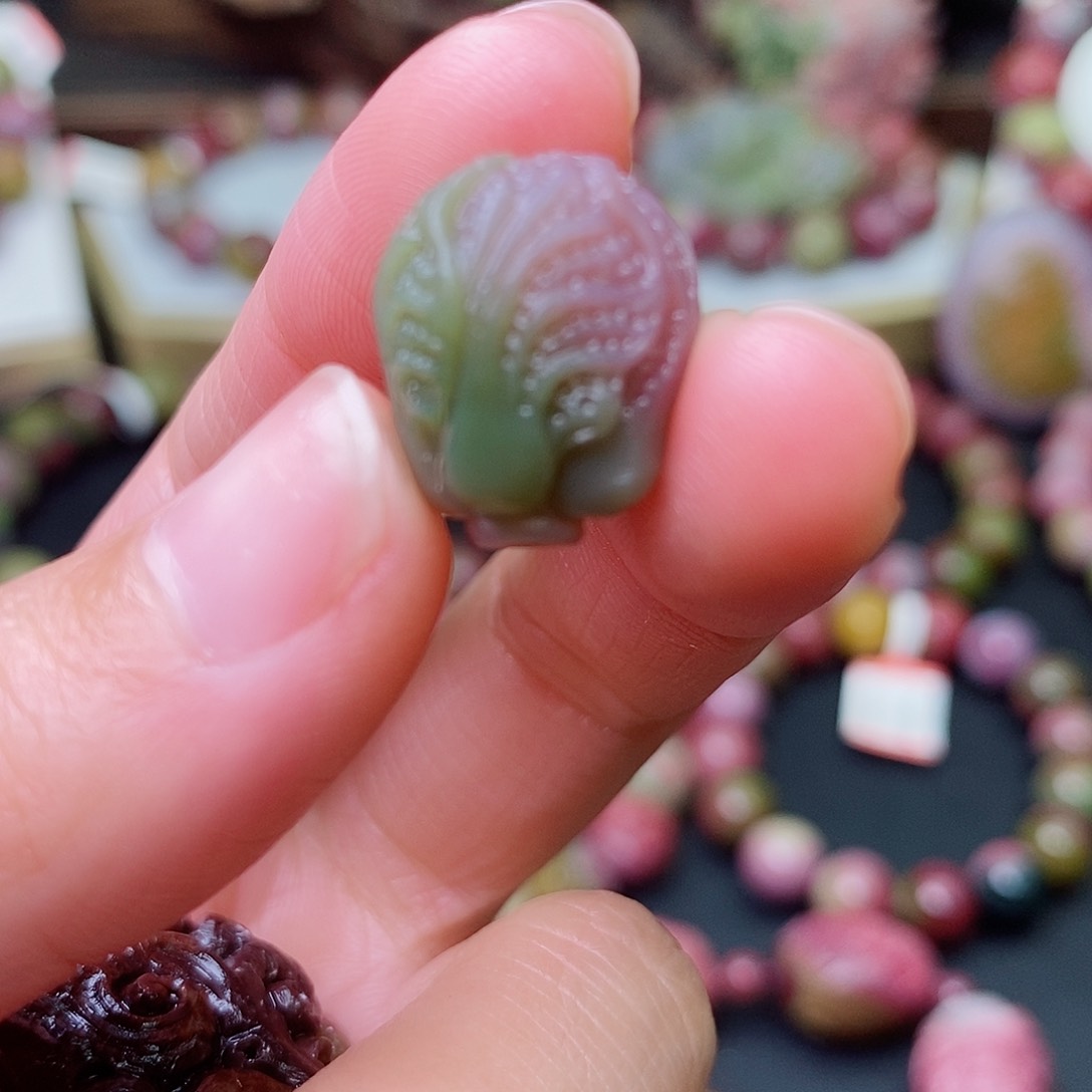 玛瑙/玉髓珠宝奇石未镶嵌轻*盐源玛瑙定制