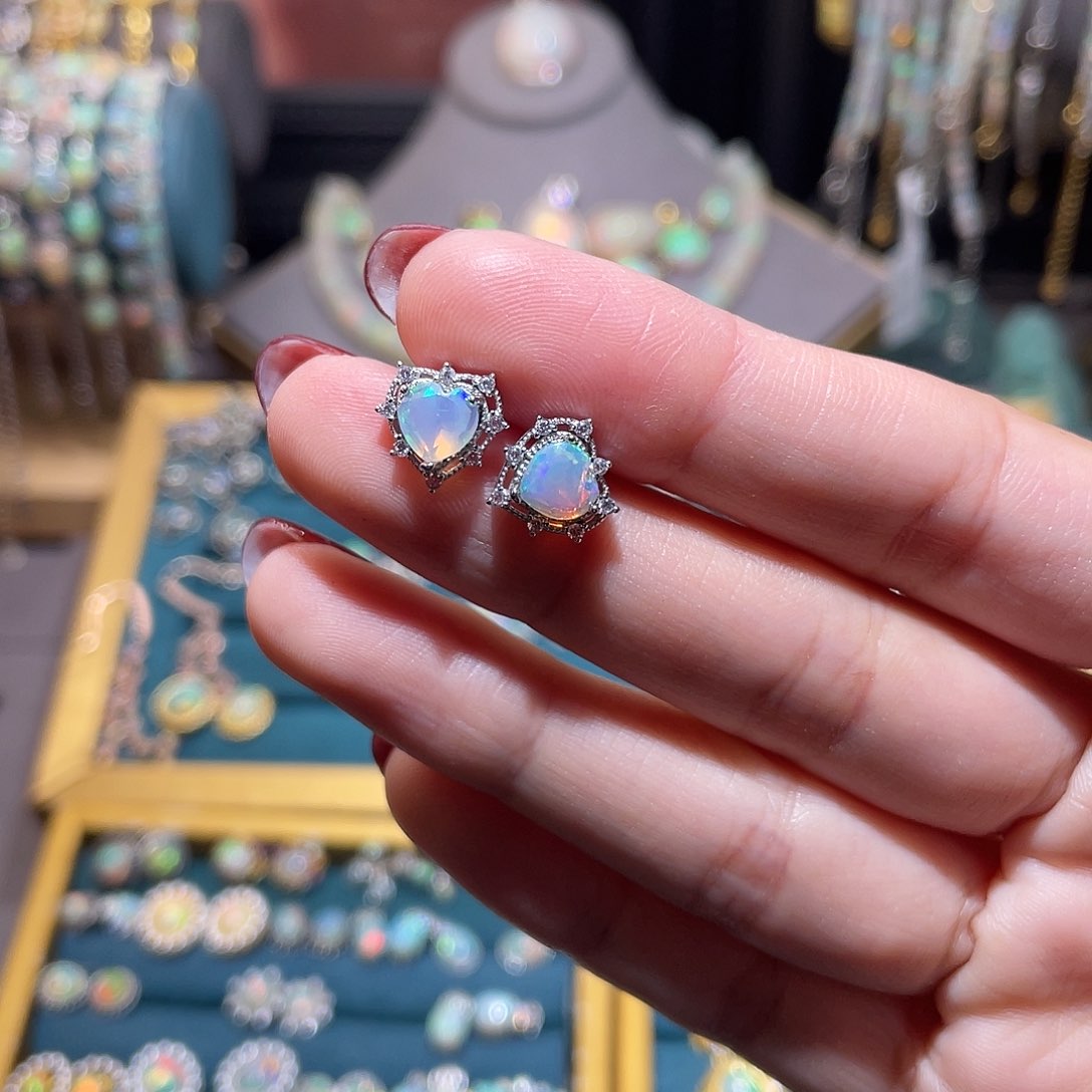 银S925镶嵌欧泊耳钉）手****4