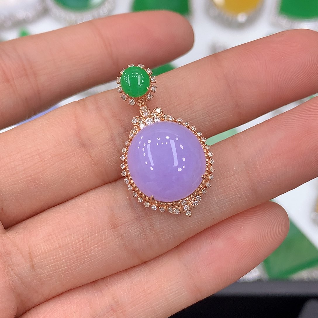 翡翠吊坠(不含链)18K金镶嵌蛋面