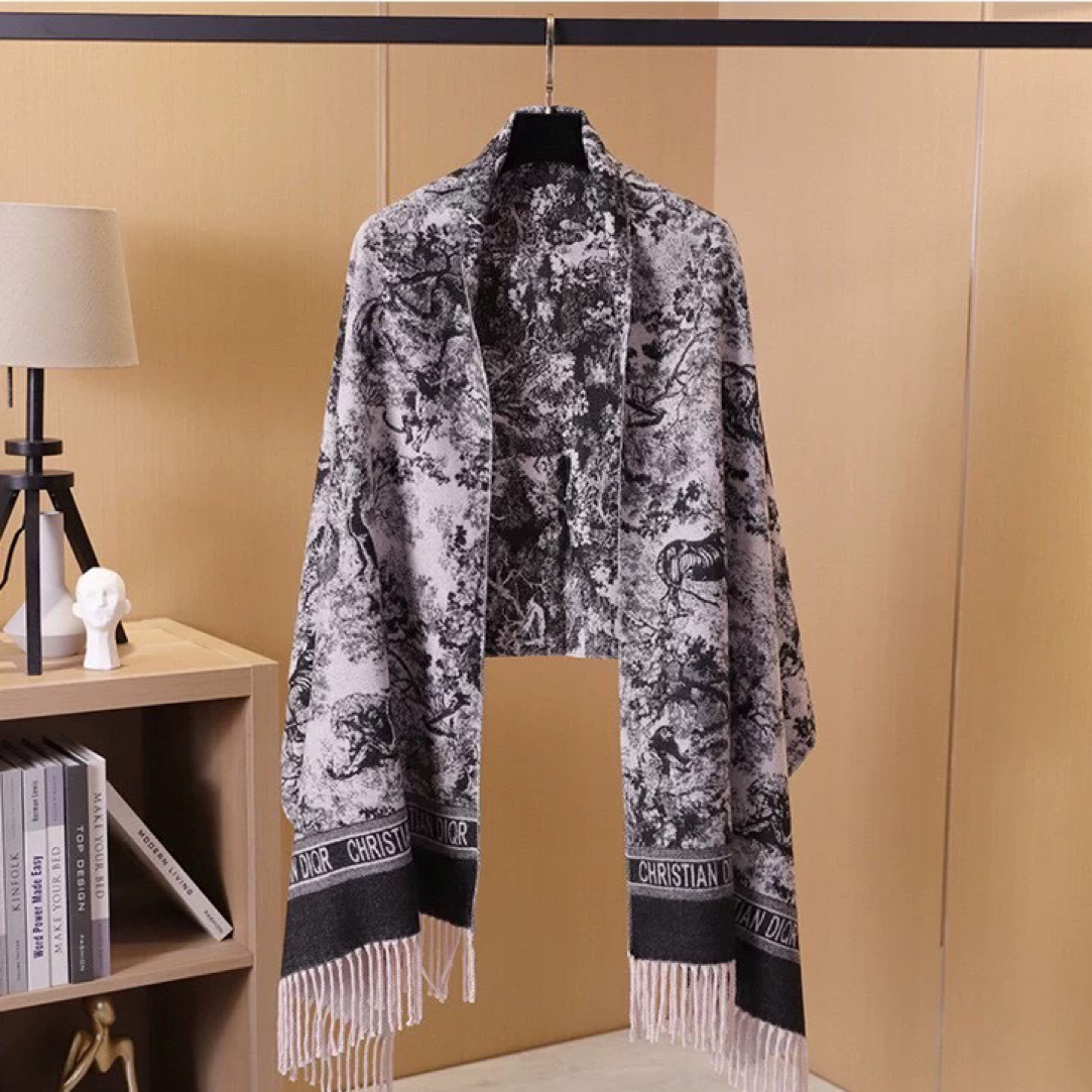 水墨东方美学花纹披肩围巾长款冬季氛围感保暖百搭时尚感双面