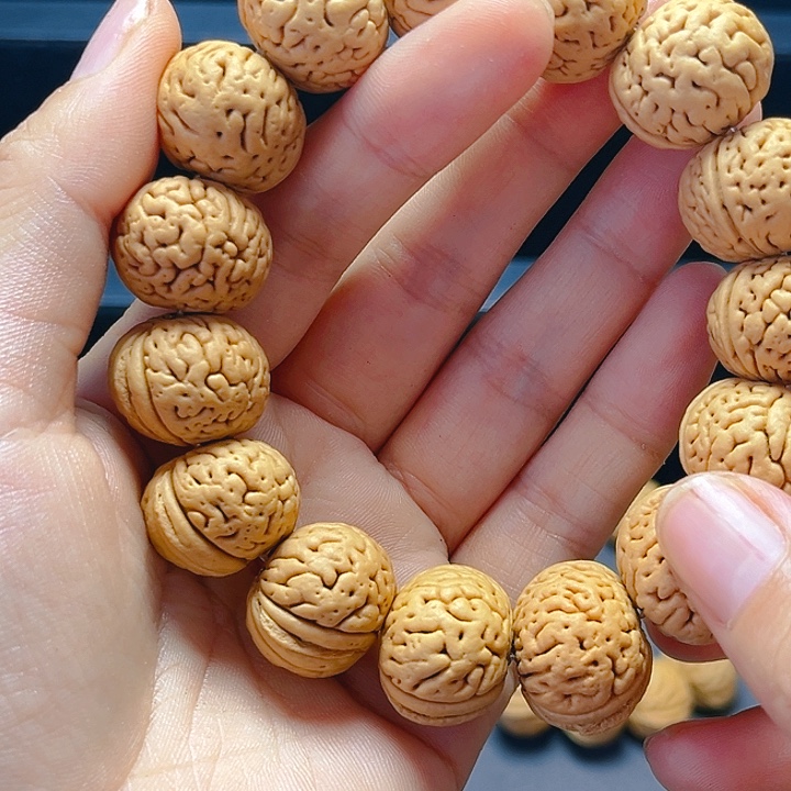 用***1吊坠桃核 桃核手串