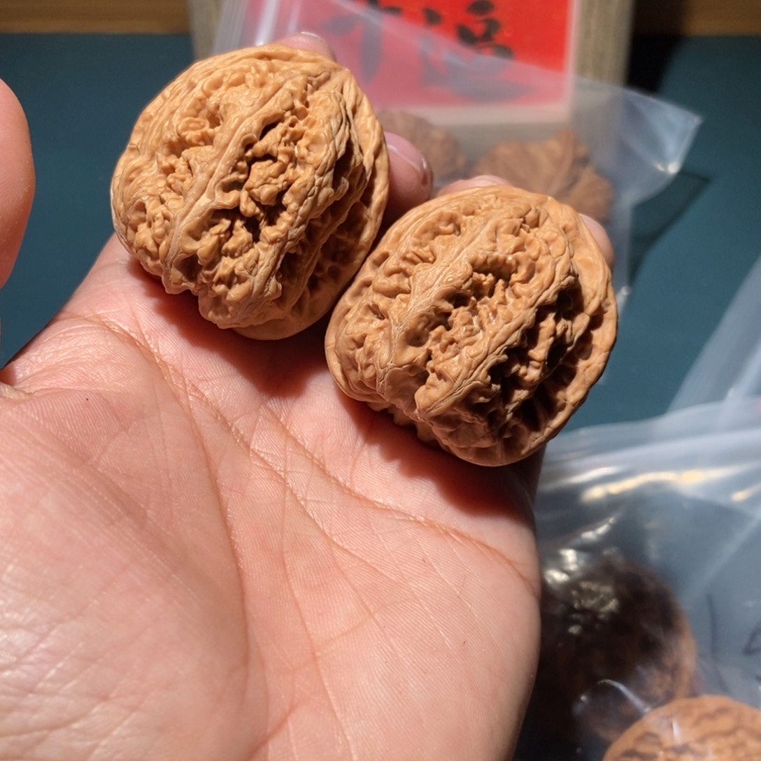 文玩核桃吊坠粗筋48