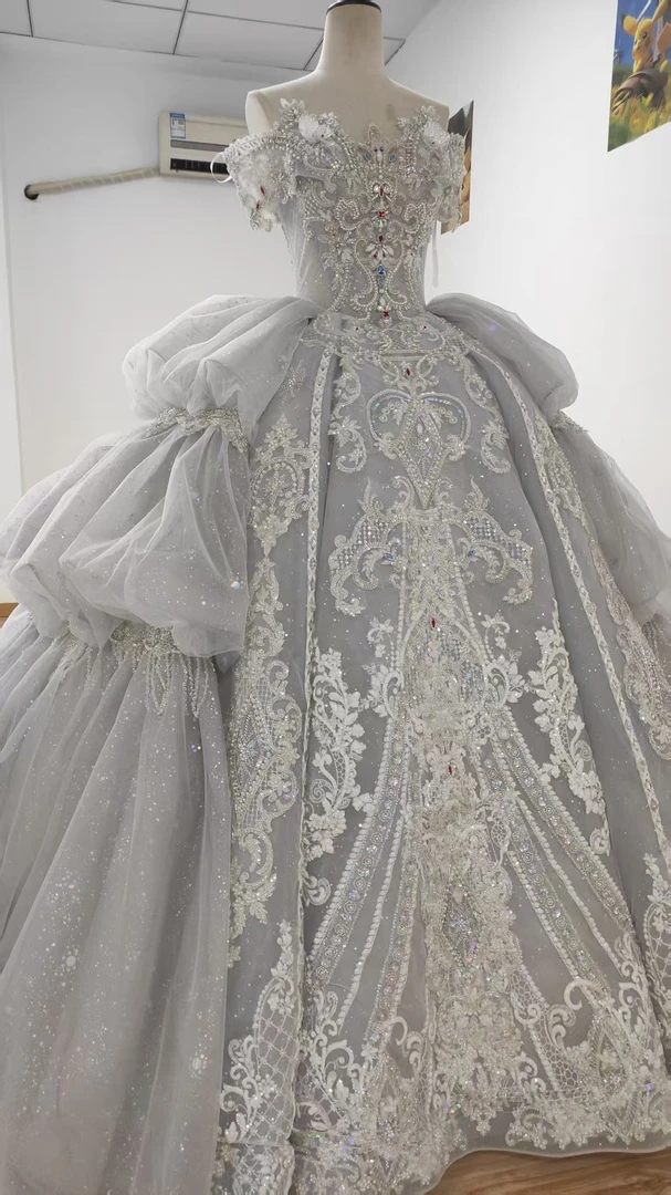 一字肩重工高端奢华新娘主婚纱