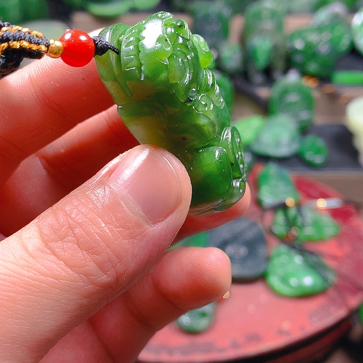 未镶嵌和田玉（碧玉）挂件魧*