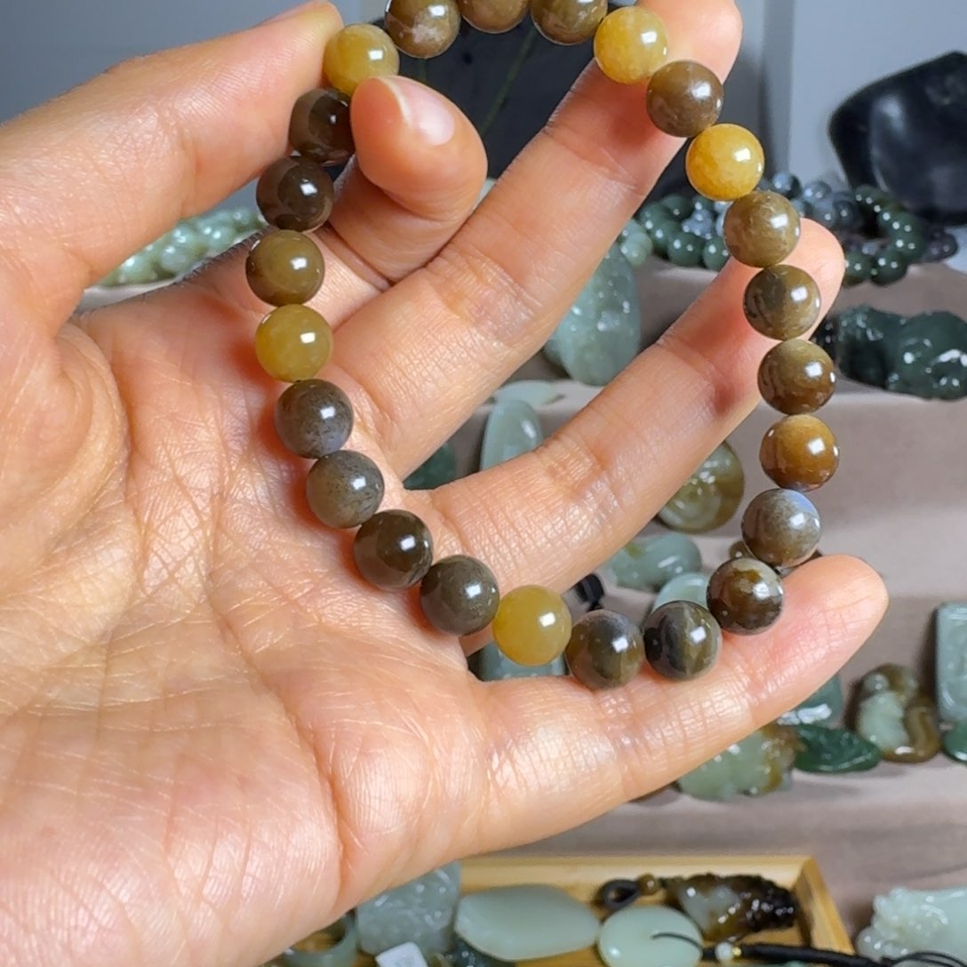 和田玉（糖玉）颈饰未镶嵌