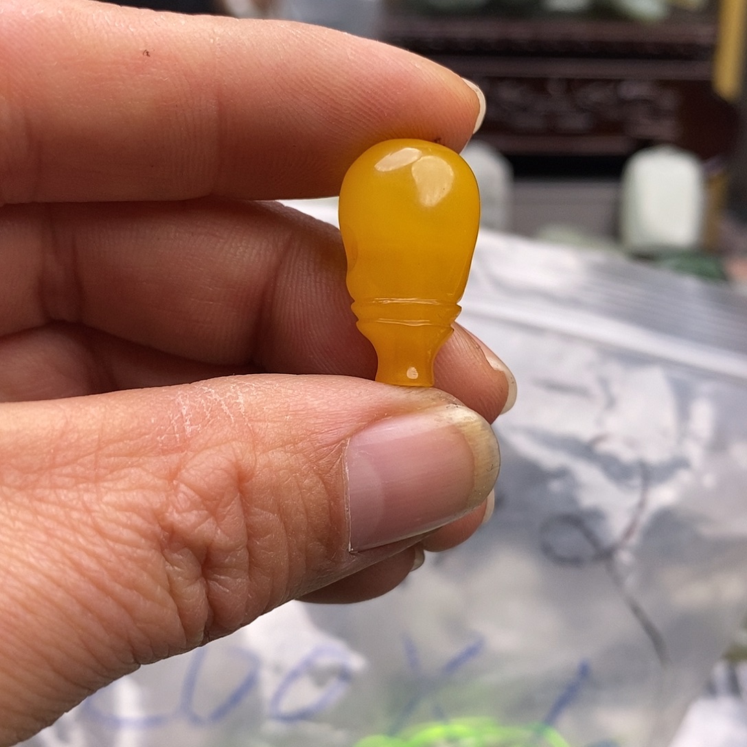 爱***起和田玉未镶嵌颈饰
