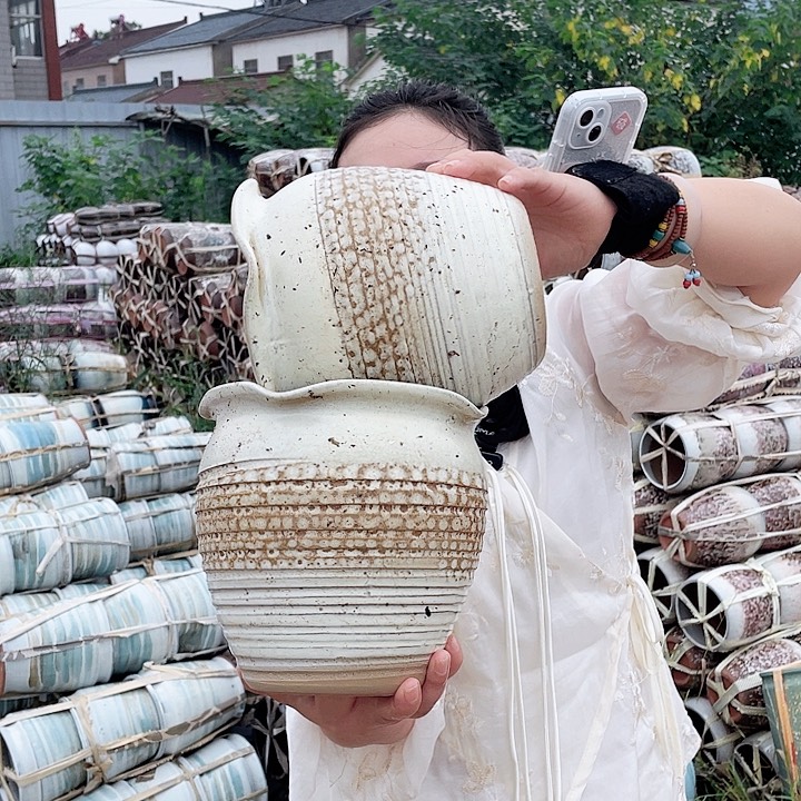 19/19红陶瑕疵两个