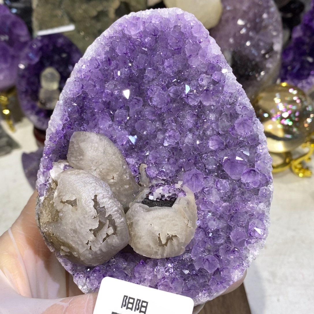 未镶嵌紫晶大型摆件（非配饰）方解石