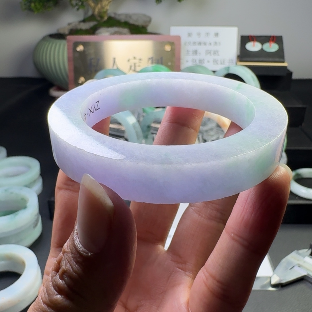 天然面对A货翡翠定制手镯