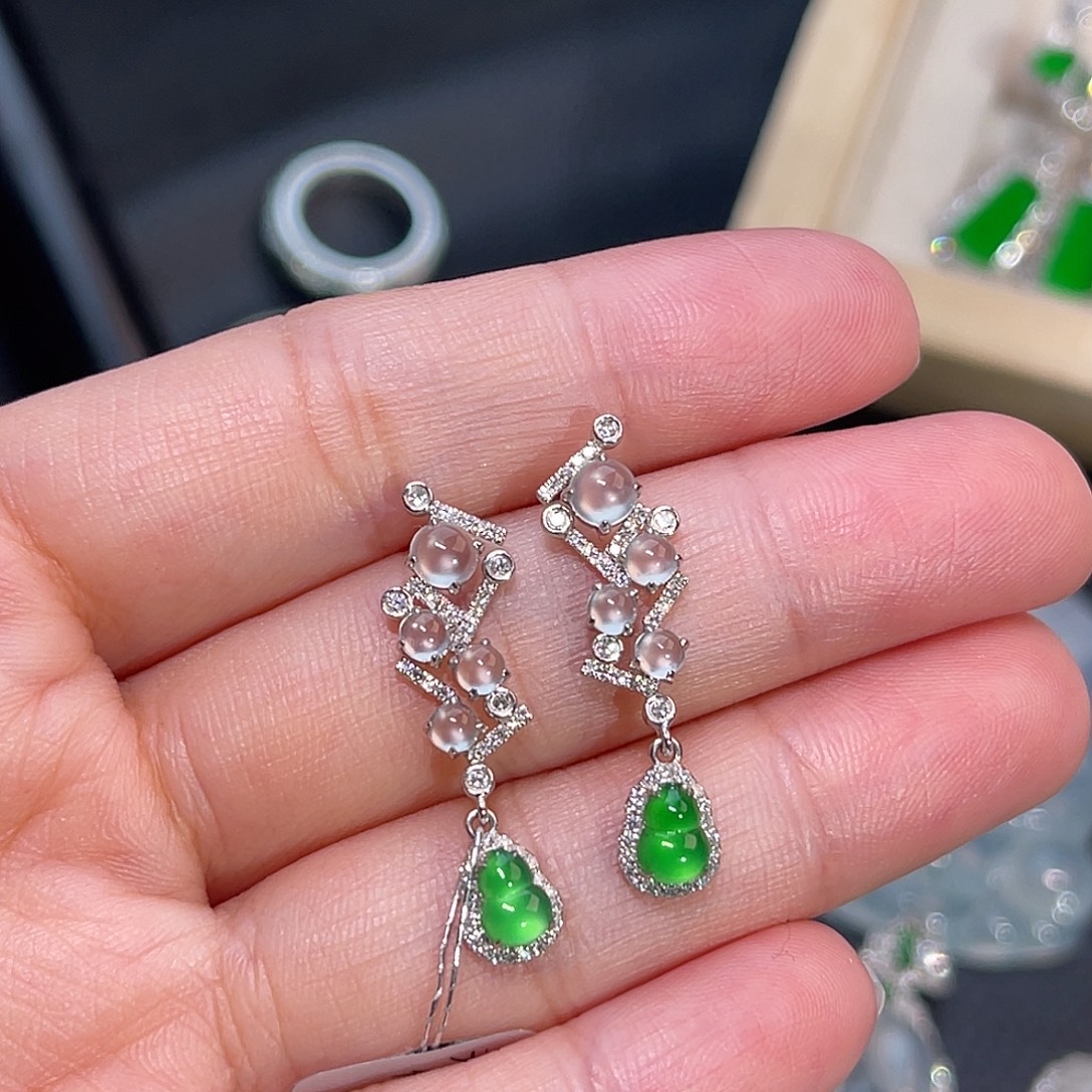 翡翠18K金镶嵌耳饰葫芦