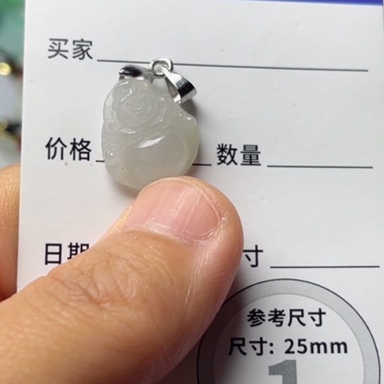 翡翠颈饰未镶嵌佛
