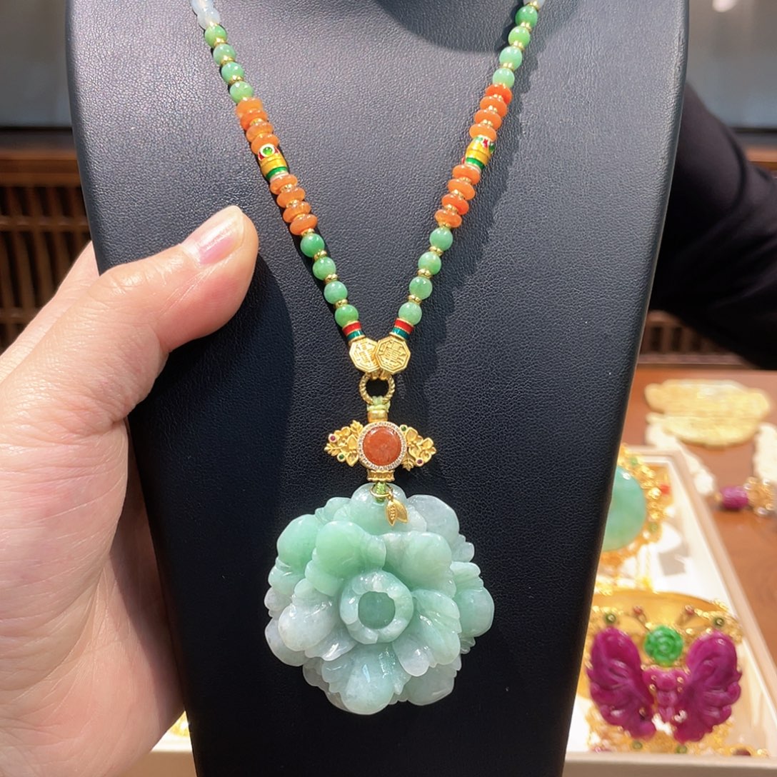 锦纶铁合金吊坠项链