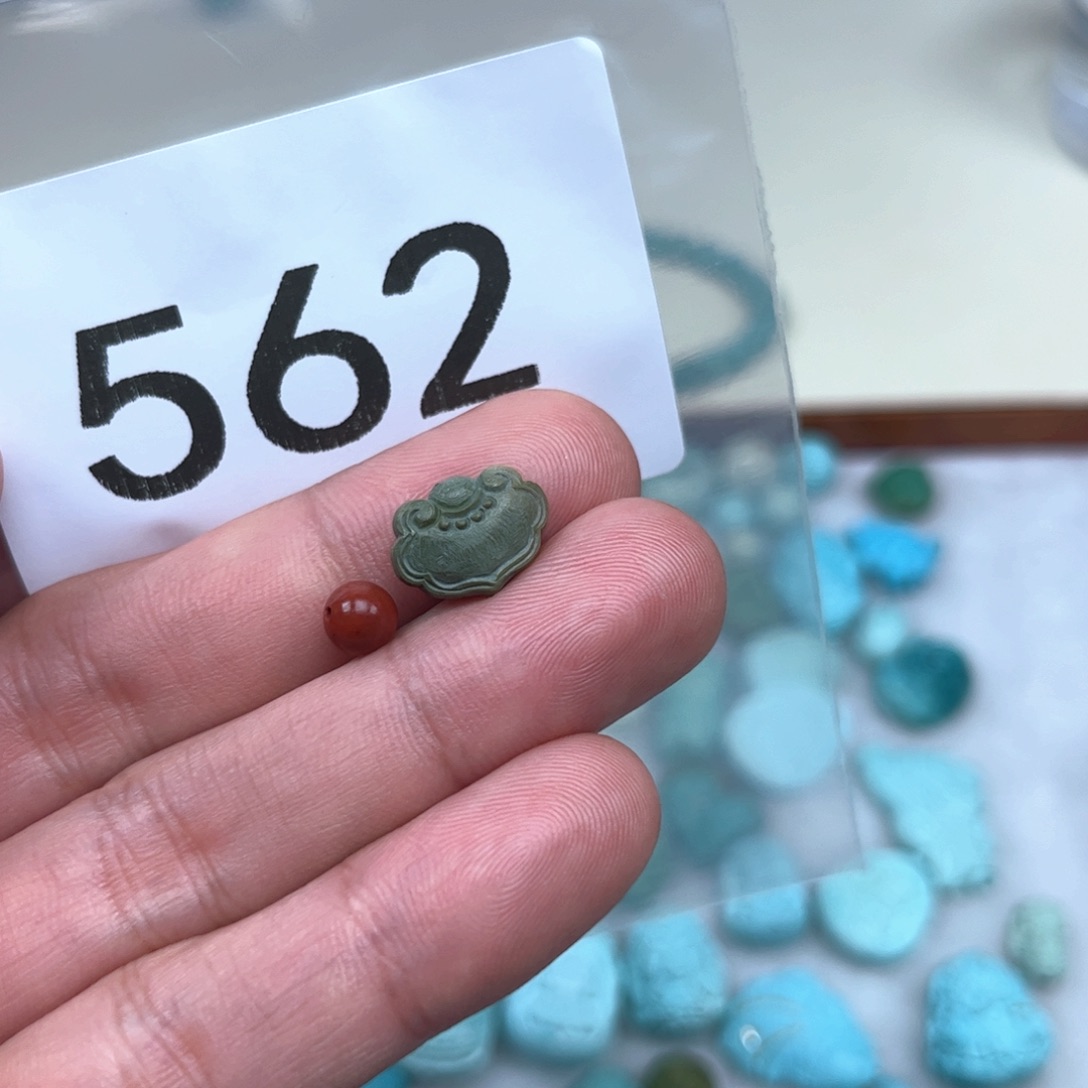 南红玛瑙未镶嵌珠宝奇石