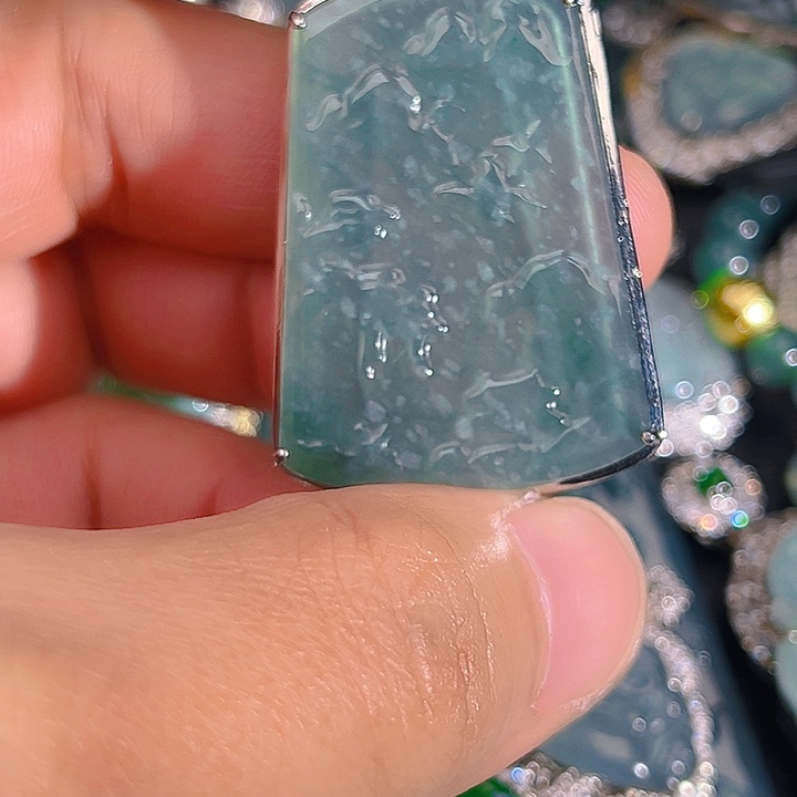 翡翠颈饰未镶嵌4，