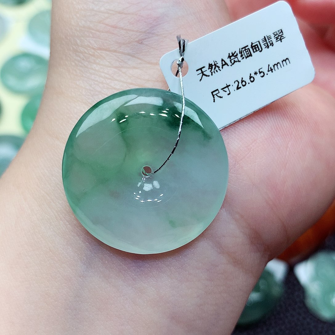 翡翠未镶嵌颈饰平安扣10