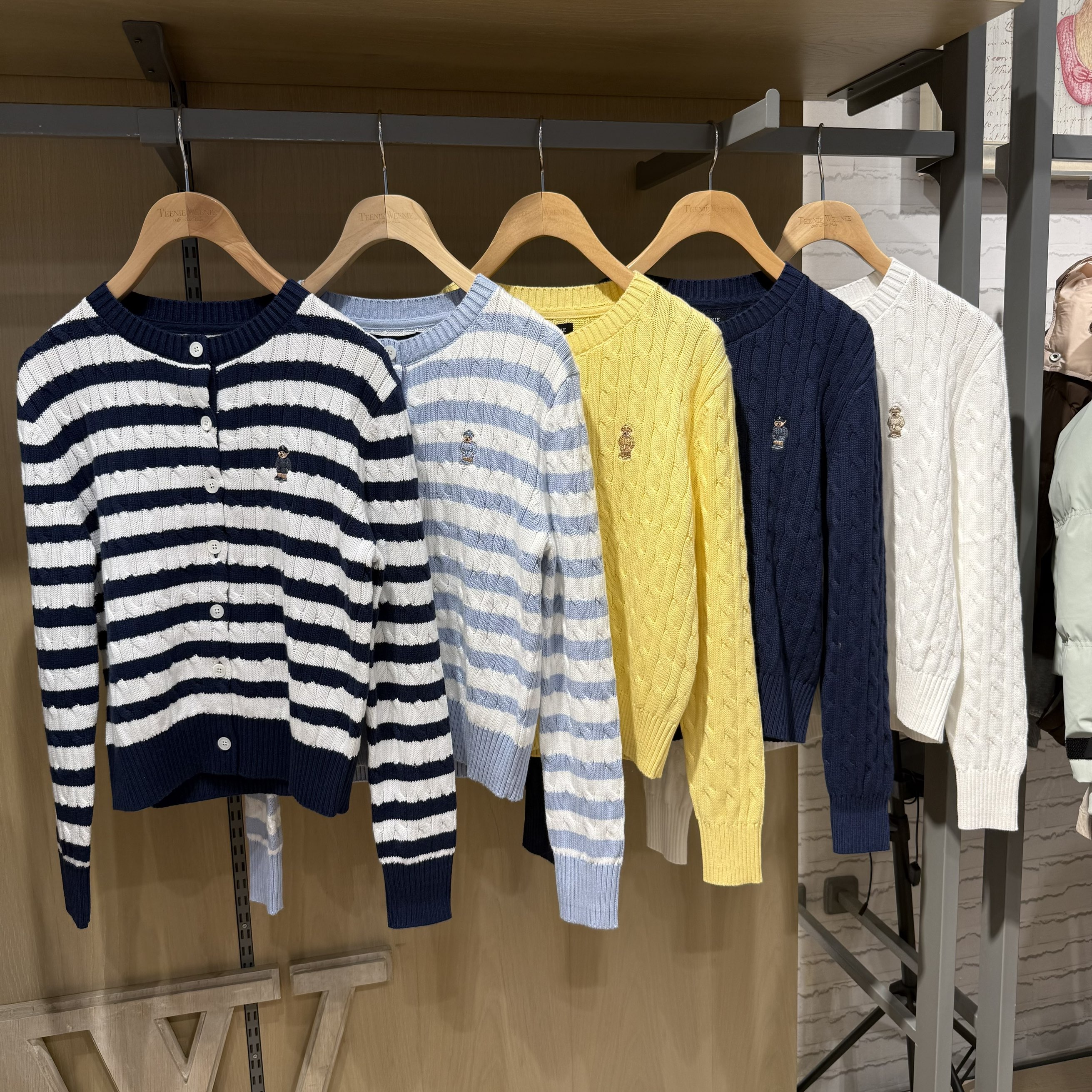 新款秋冬韩系甜美减龄百搭刺绣麻花针织开衫TTCK2612C1E