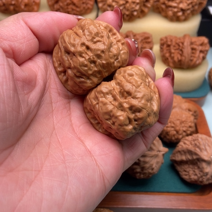 桃核吊坠蛤蟆38尺已打底