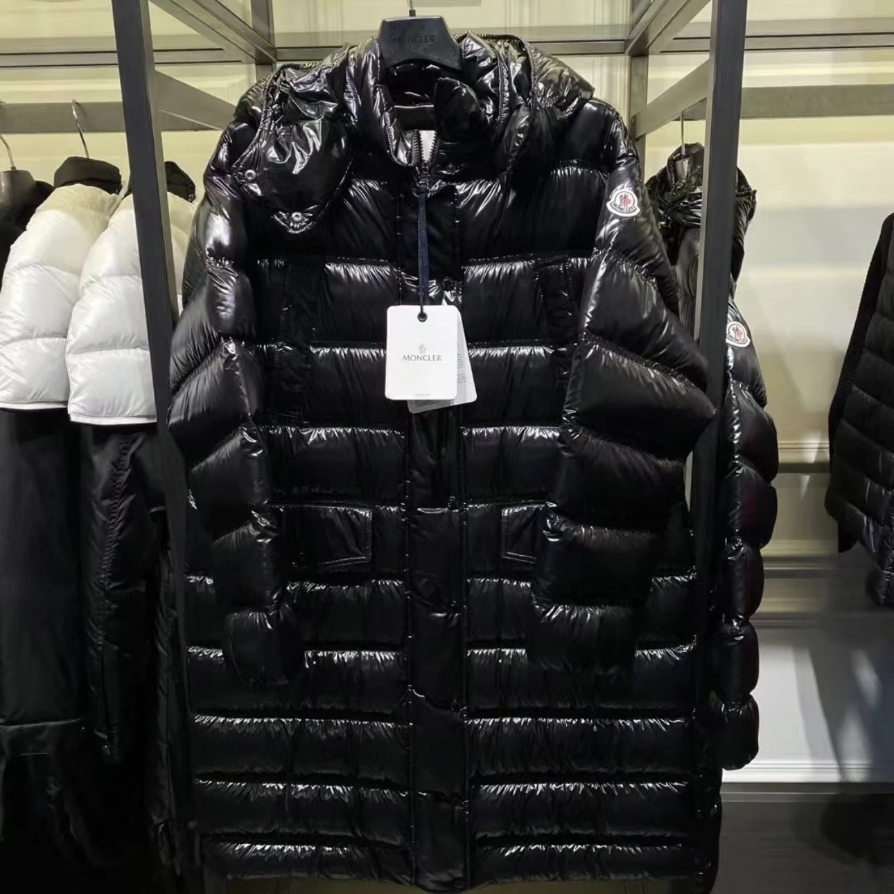 未使用 MONCLER 中长款带帽羽绒服 /0码/25112517