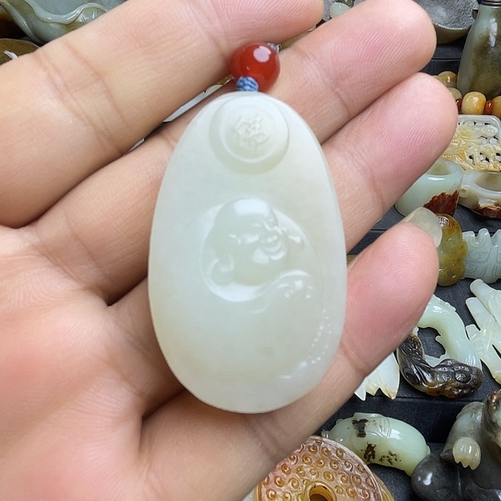 颈饰未镶嵌和田玉