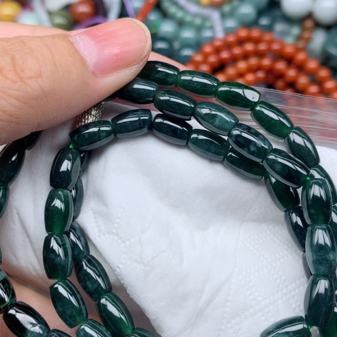 颈饰未镶嵌翡翠翡翠