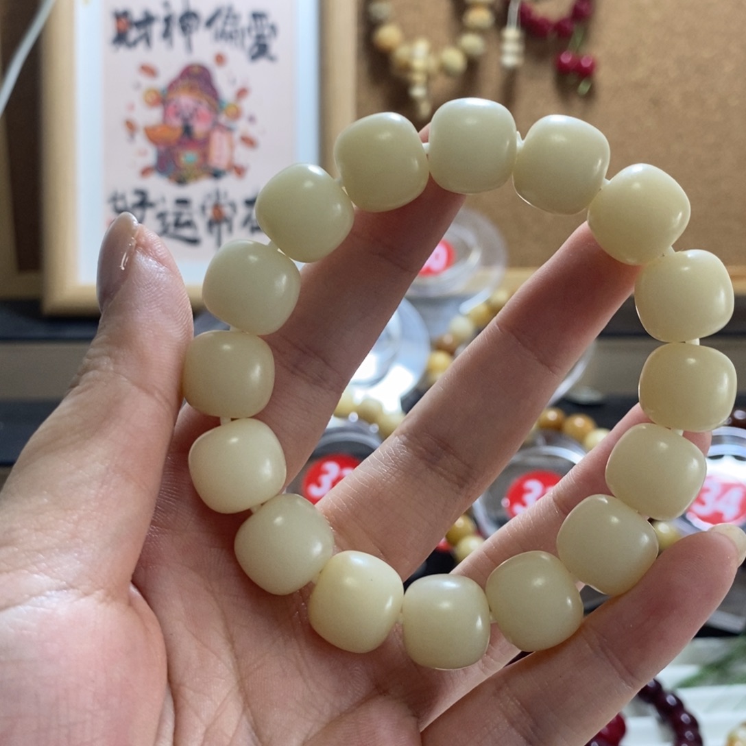 吊坠白玉菩提特价