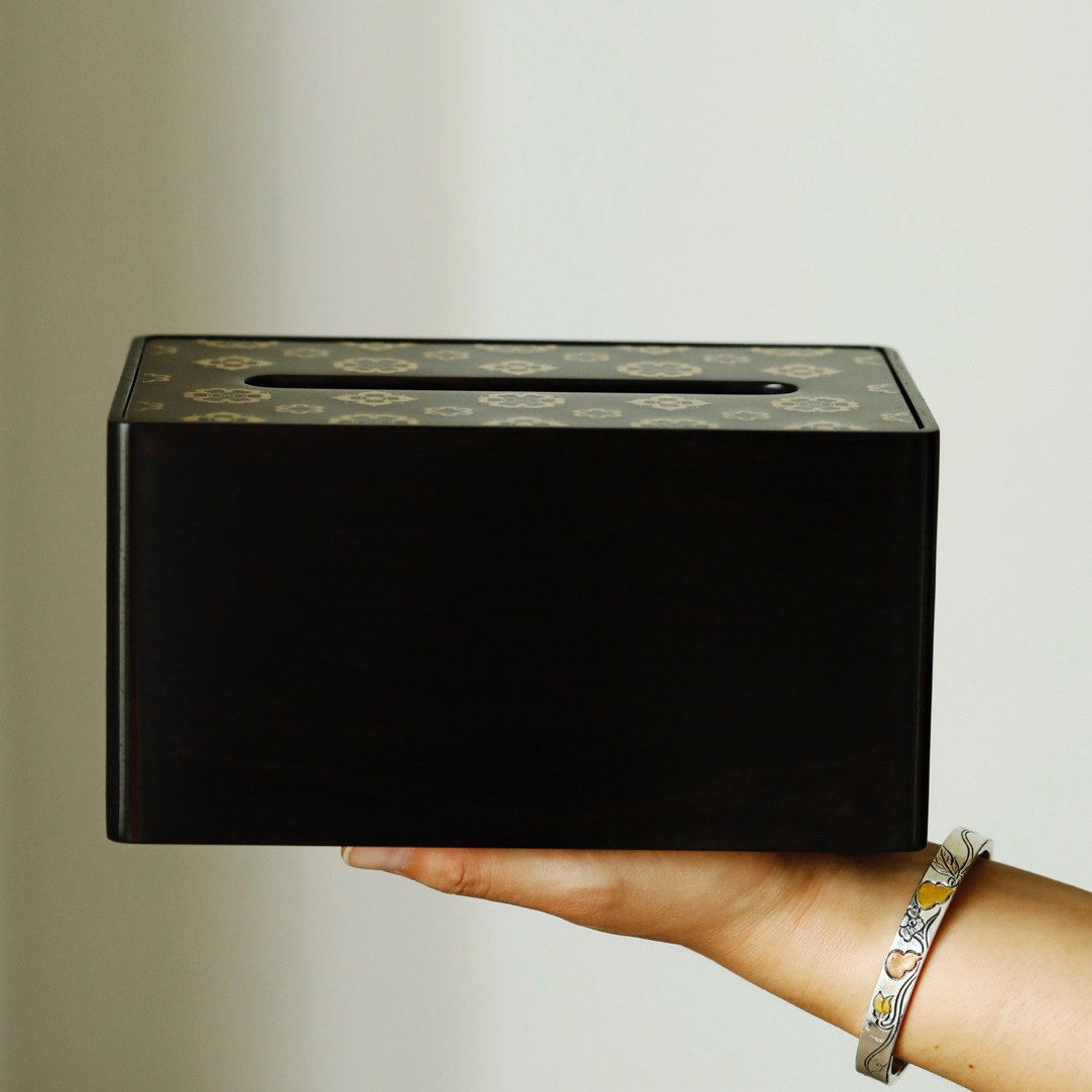 紫光檀  嵌铜宝相花纸巾盒