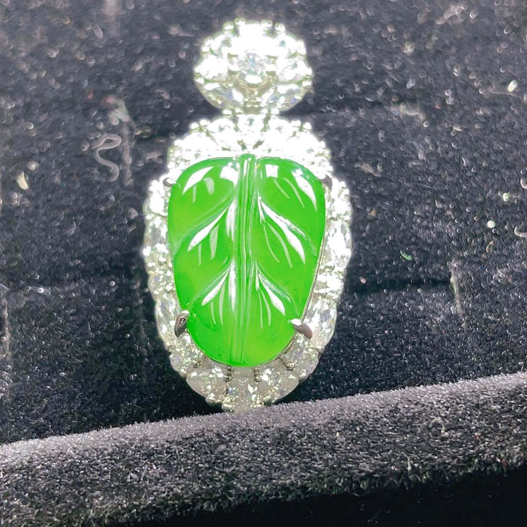 翡翠颈饰未镶嵌790，