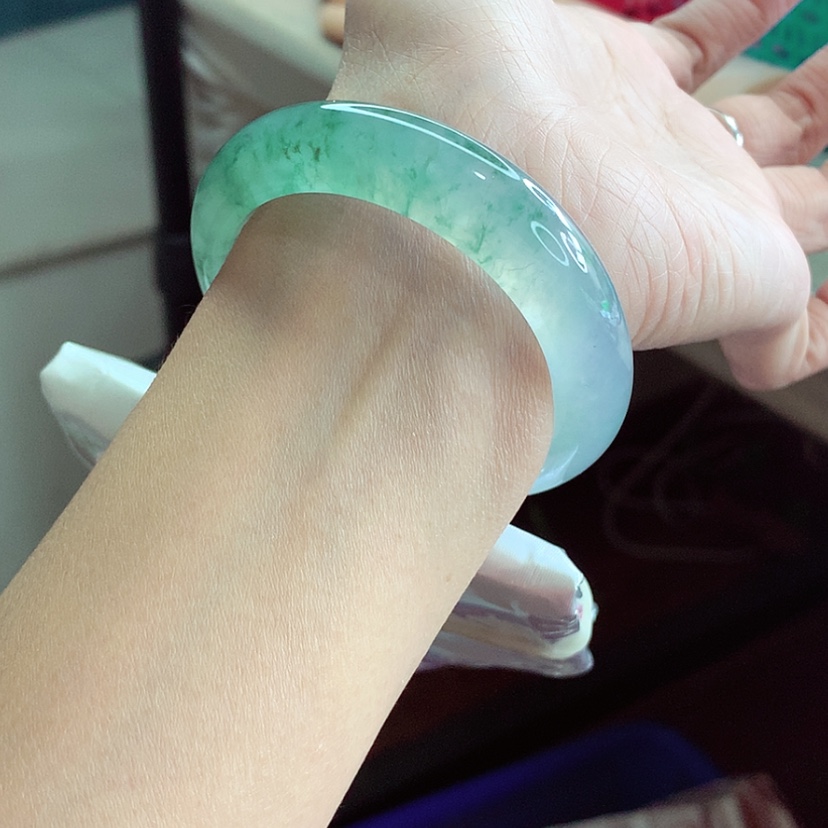 【闪购商品】翡翠手镯未镶嵌50.8宝藏毕业A