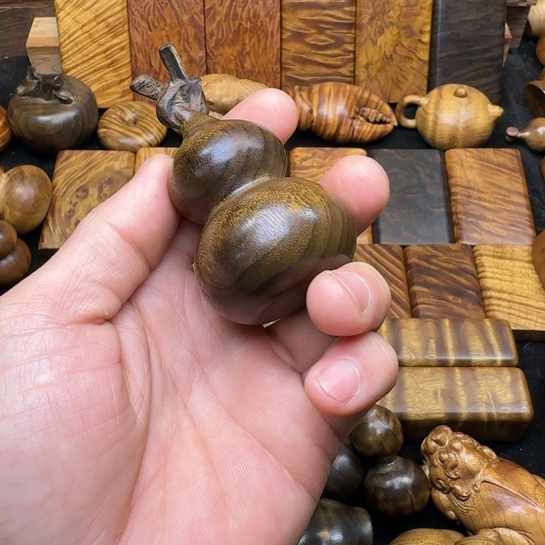 楠木金丝楠木无事牌