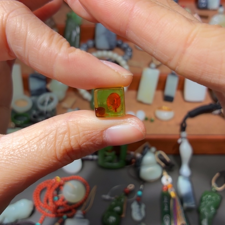 琥珀未镶嵌颈饰颈饰